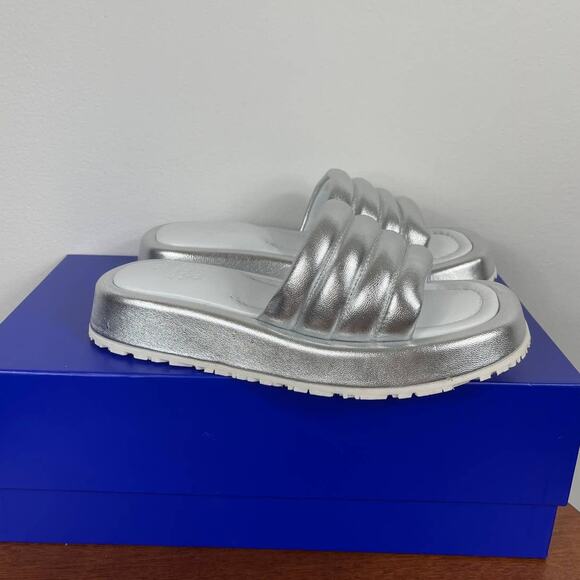 New P448 Fergie Slide Sandal in Silver Leather Women's Size EU 35 - Picture 5 of 9